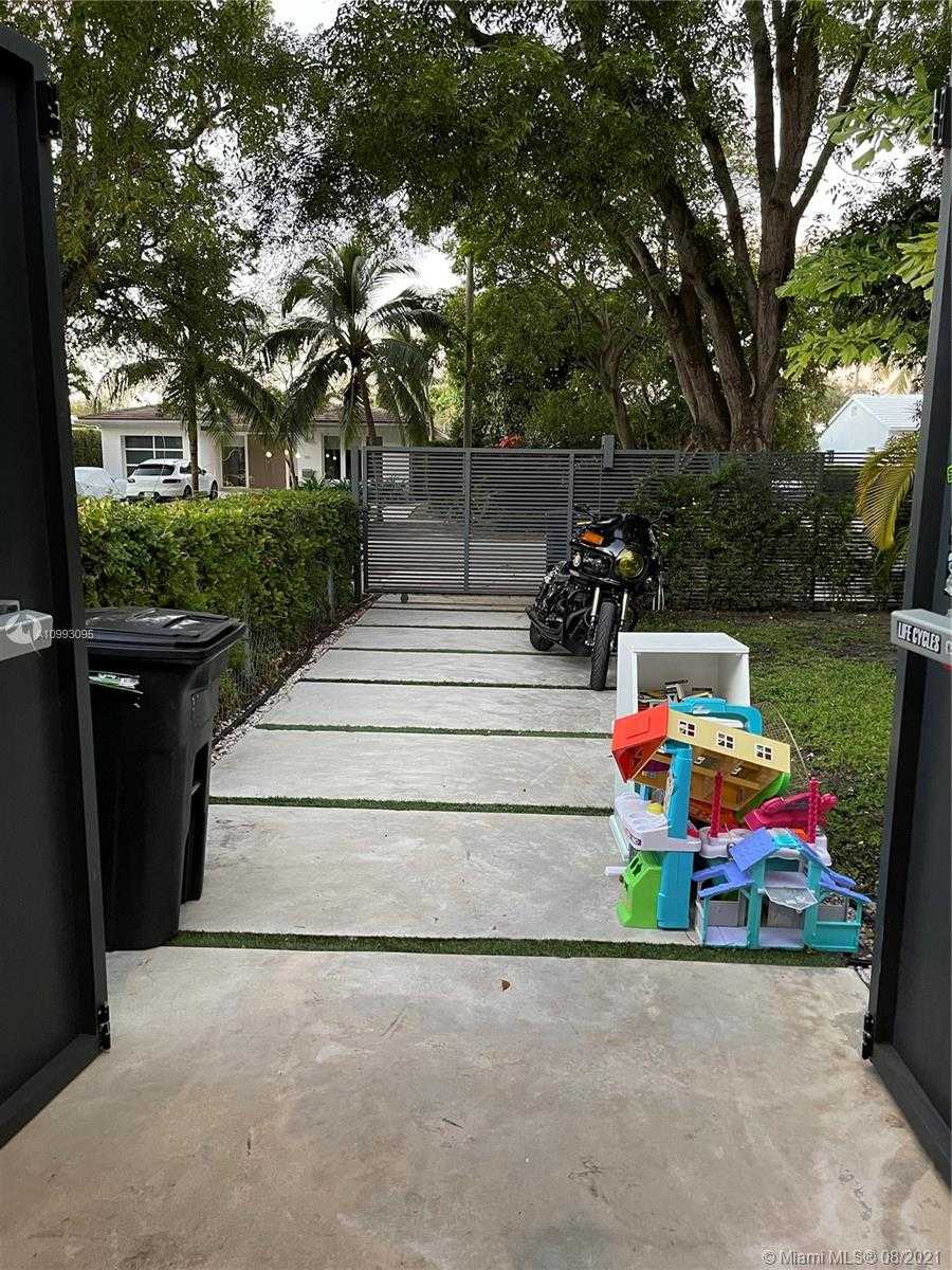 Small Image of 550 WEST 50TH ST, Miami Beach Number 42