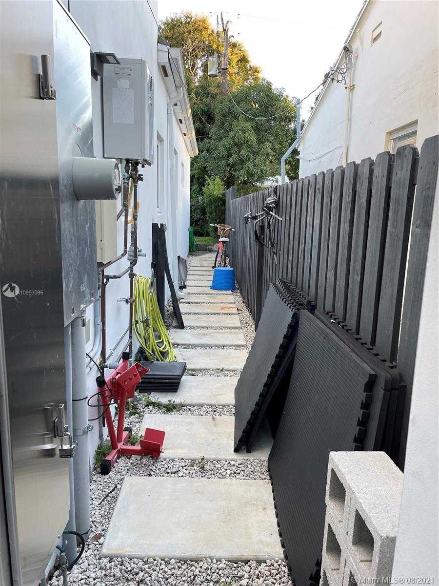 Small Image of 550 WEST 50TH ST, Miami Beach Number 6