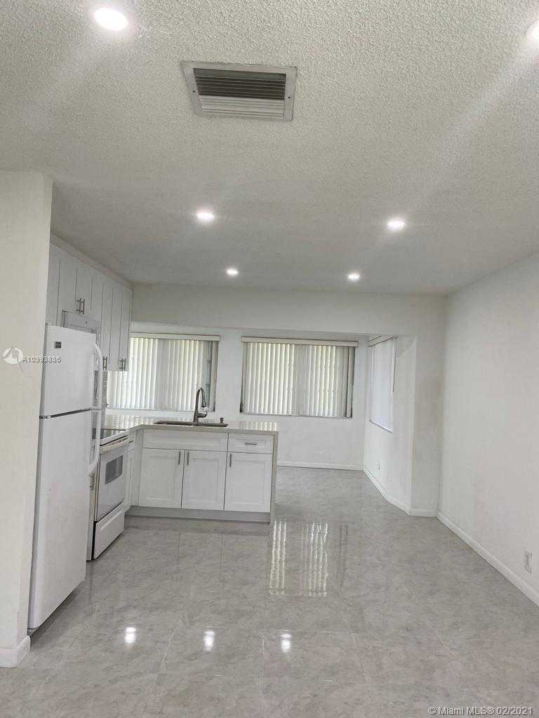Small Image of 4903 NORTH WEST 42ND AVE, Tamarac Number 4