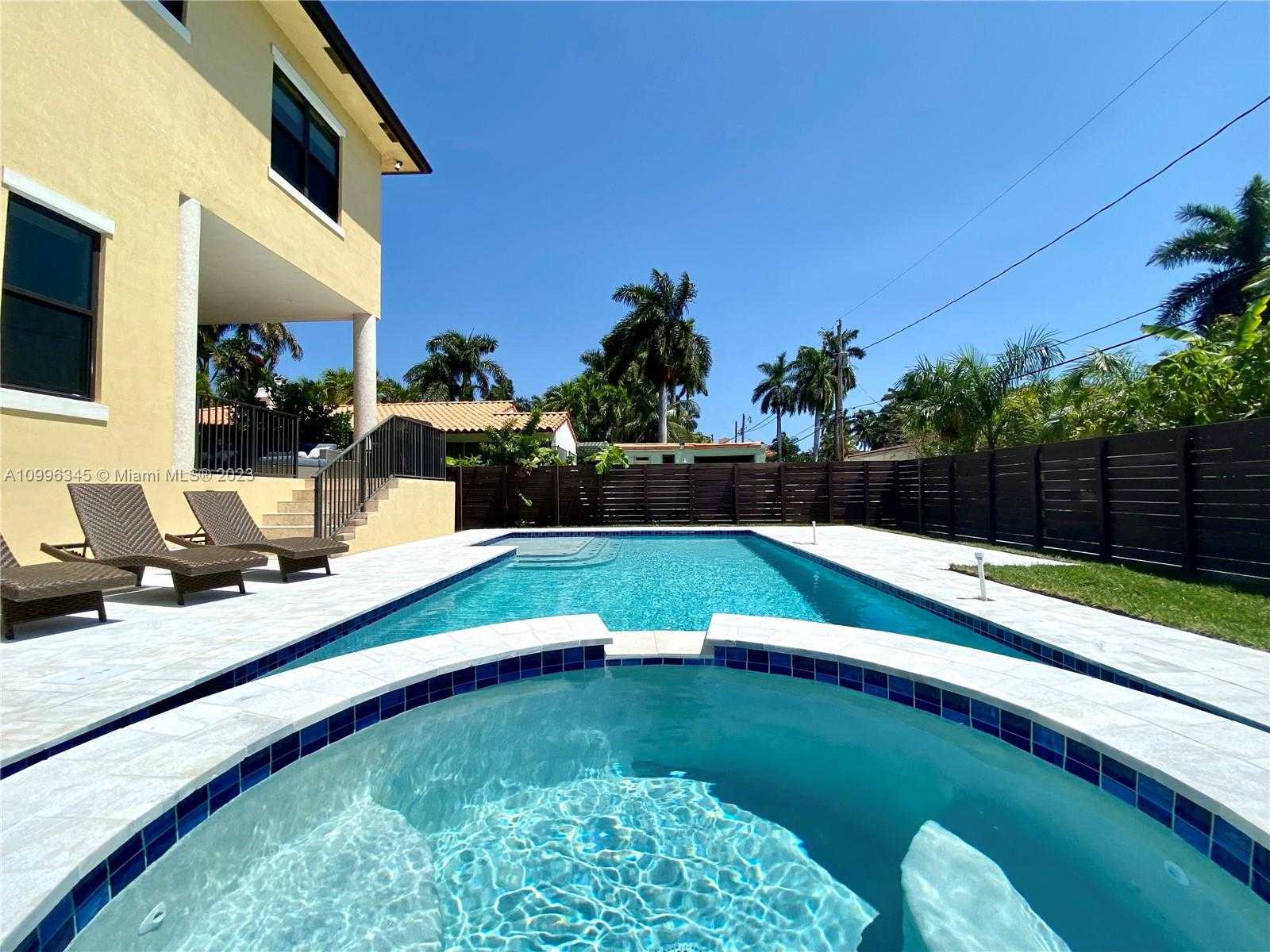 Small Image of 736, Hollywood Number 28
