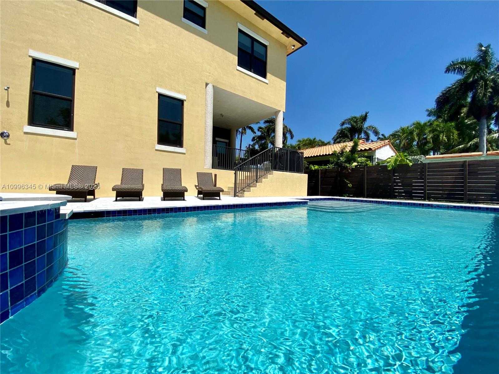 Small Image of 736, Hollywood Number 29