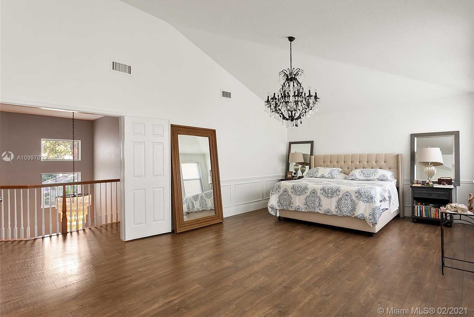 Small Image of 19959 NORTH EAST 36TH PL, Aventura Number 32