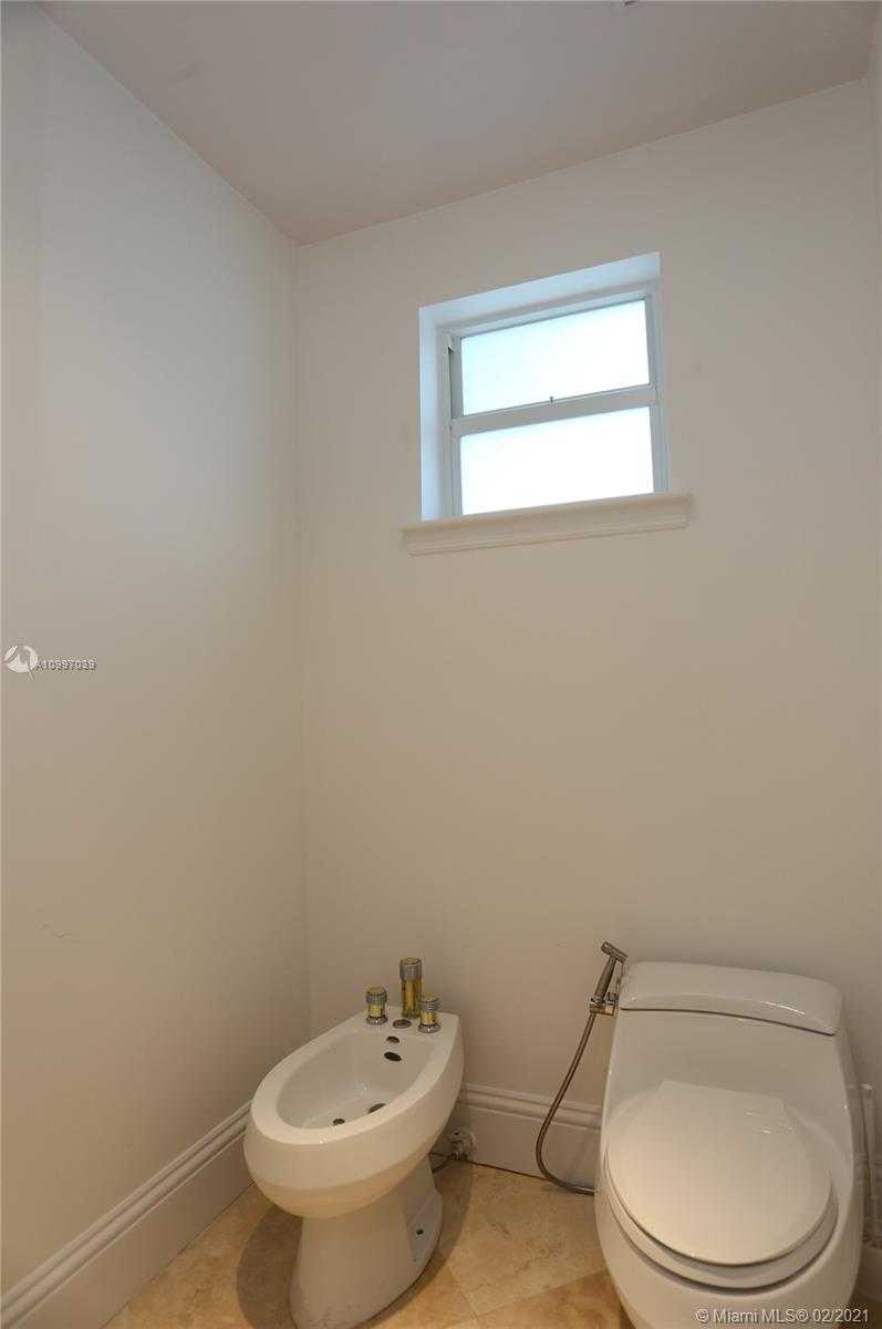 Small Image of 19959 NORTH EAST 36TH PL, Aventura Number 37