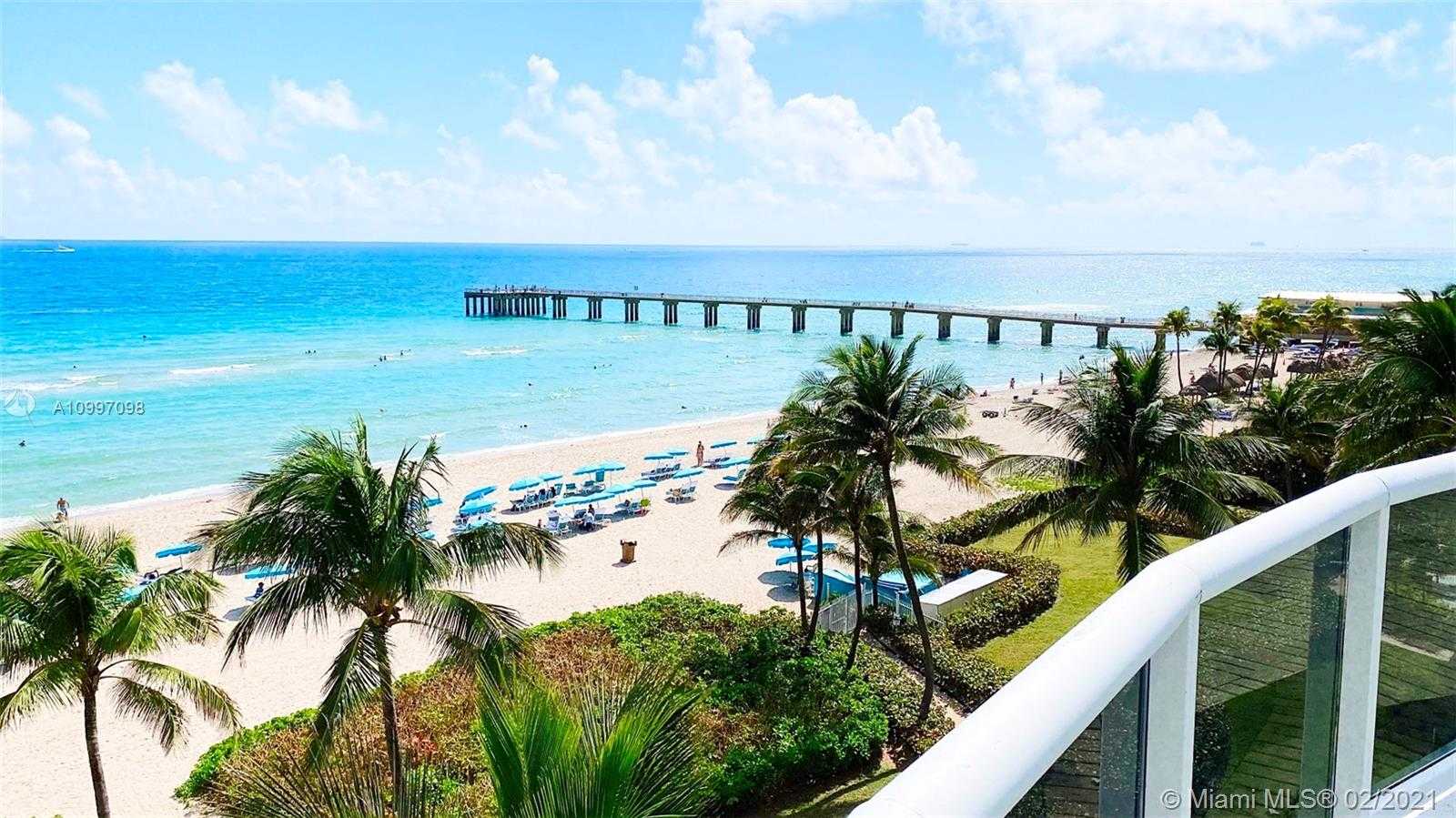 Small Image of 16711 COLLINS AVE #1804, Sunny Isles Beach Number 14