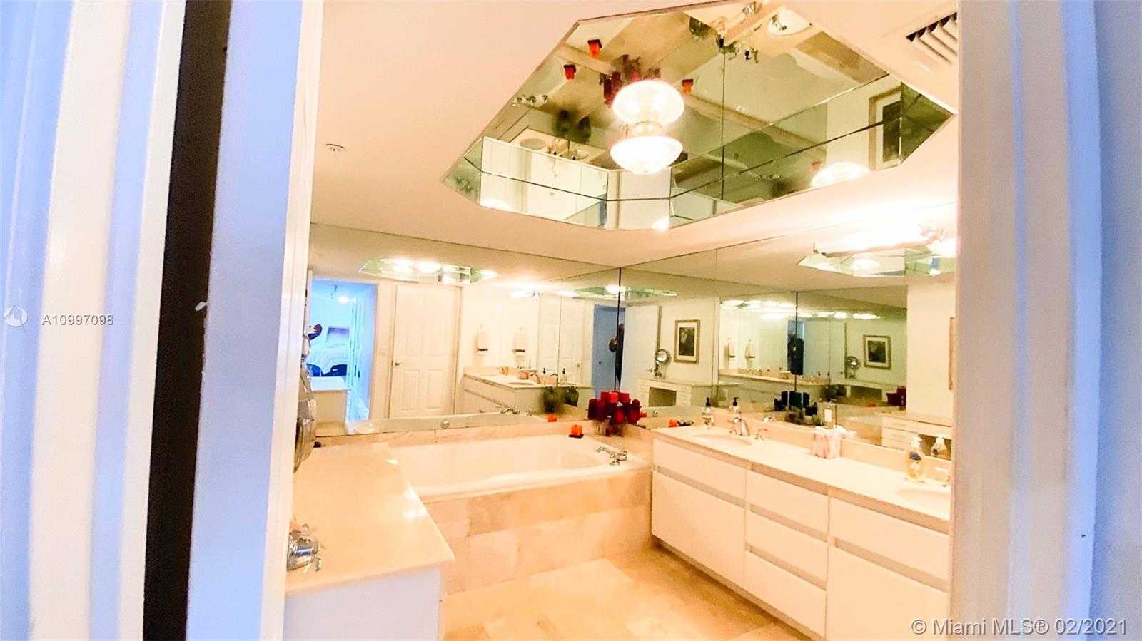 Small Image of 16711 COLLINS AVE #1804, Sunny Isles Beach Number 9
