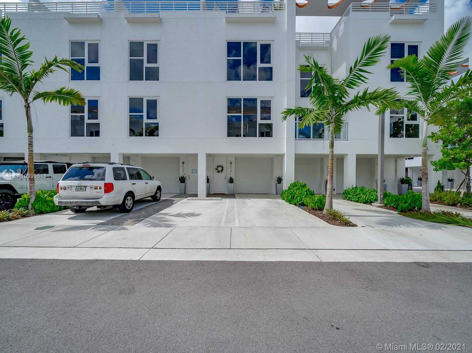Small Image of 455 NORTH EAST 39TH #204, Miami Number 3