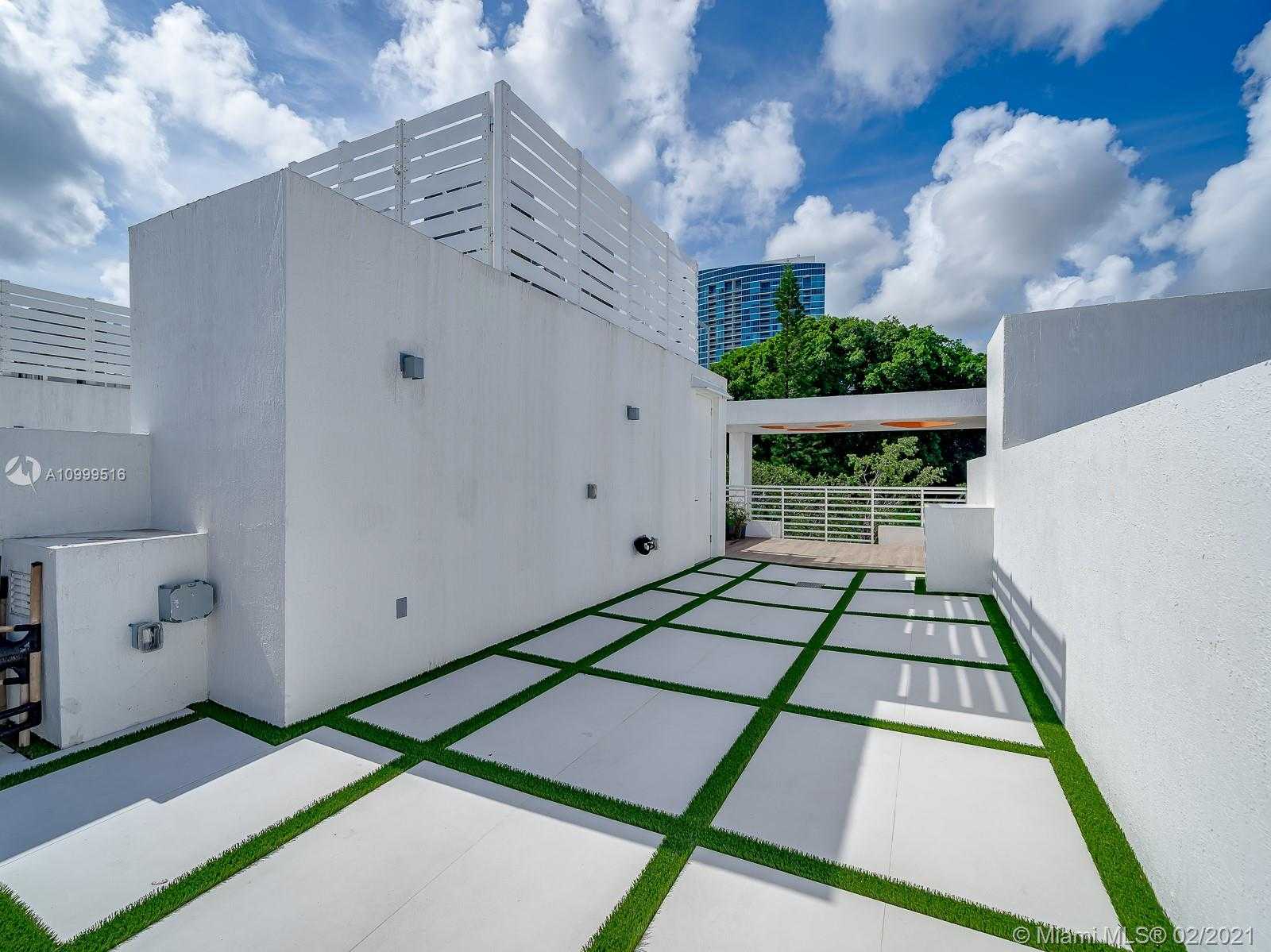 Small Image of 455 NORTH EAST 39TH #204, Miami Number 31