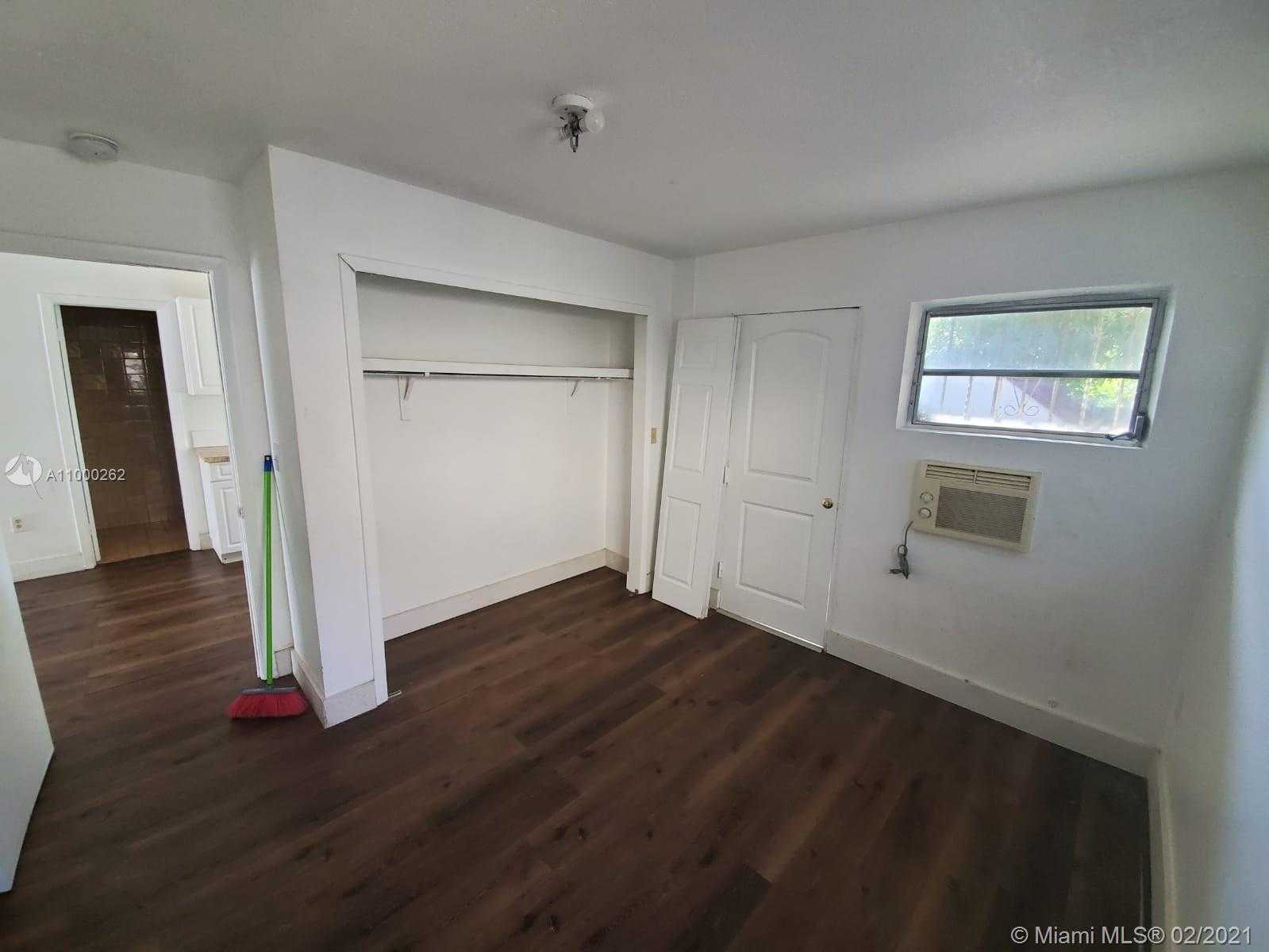 Small Image of 4402 SOUTH WEST 10TH ST, Miami Number 13