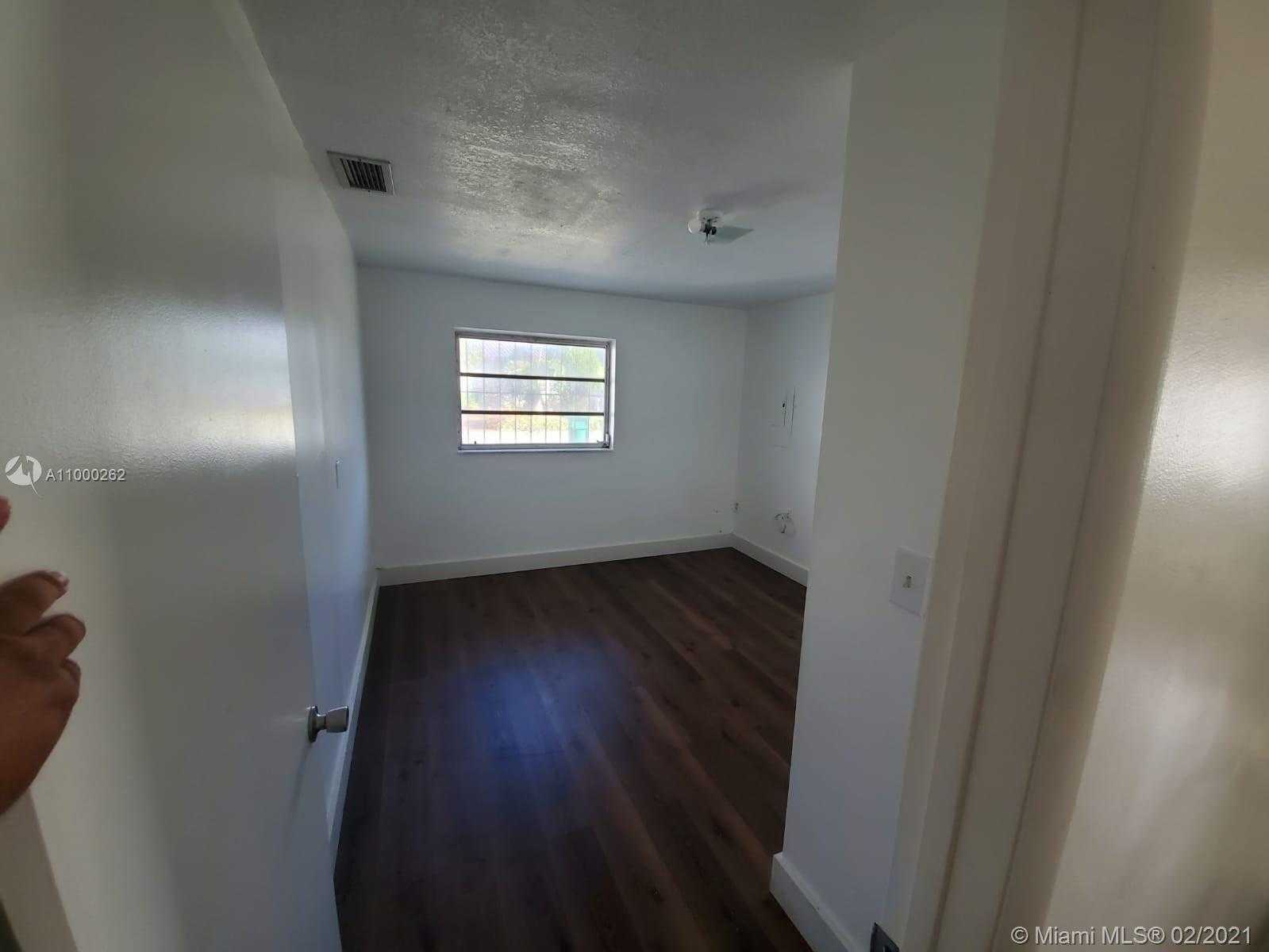 Small Image of 4402 SOUTH WEST 10TH ST, Miami Number 5