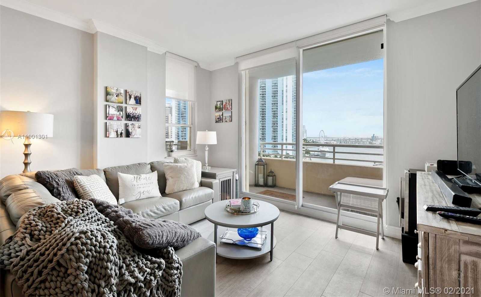 Small Image of 888 BRICKELL KEY DR #1006, Miami Number 3