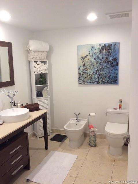 Small Image of 495 BRICKELL AVE #5006, Miami Number 6
