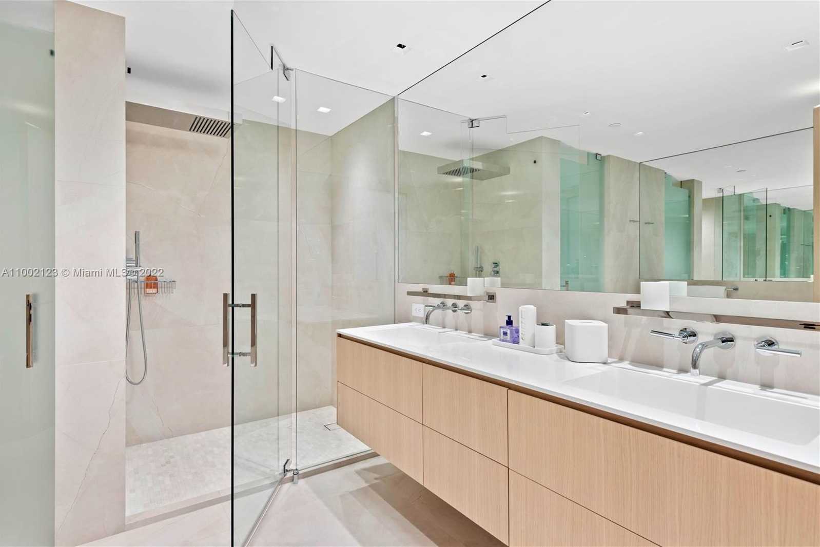 Small Image of 19242 FISHER ISLAND DR #19242, Miami Beach Number 23