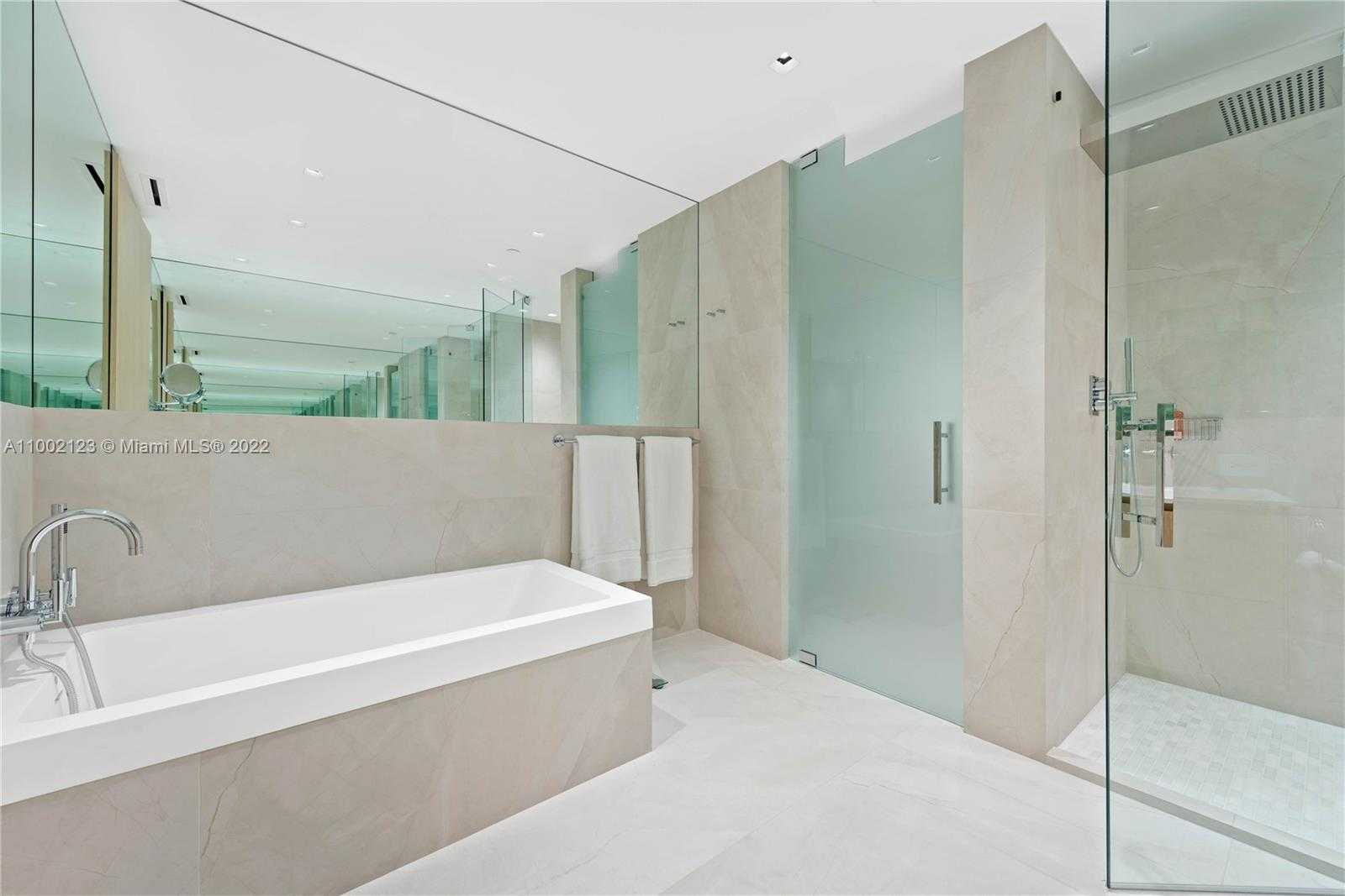 Small Image of 19242 FISHER ISLAND DR #19242, Miami Beach Number 24