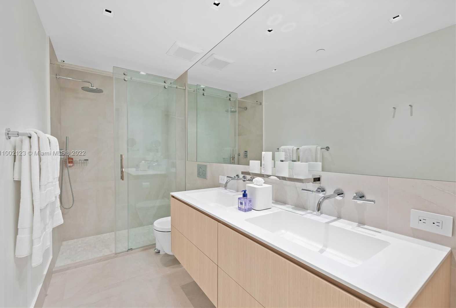 Small Image of 19242 FISHER ISLAND DR #19242, Miami Beach Number 27