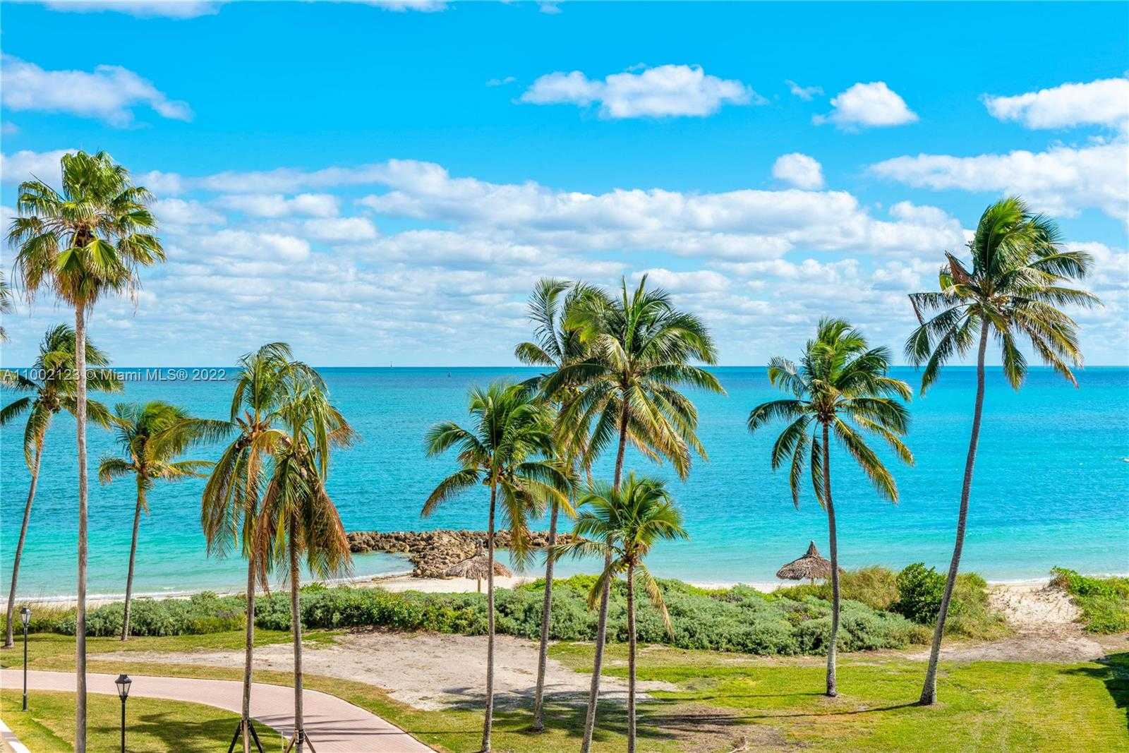 Small Image of 19242 FISHER ISLAND DR #19242, Miami Beach Number 6
