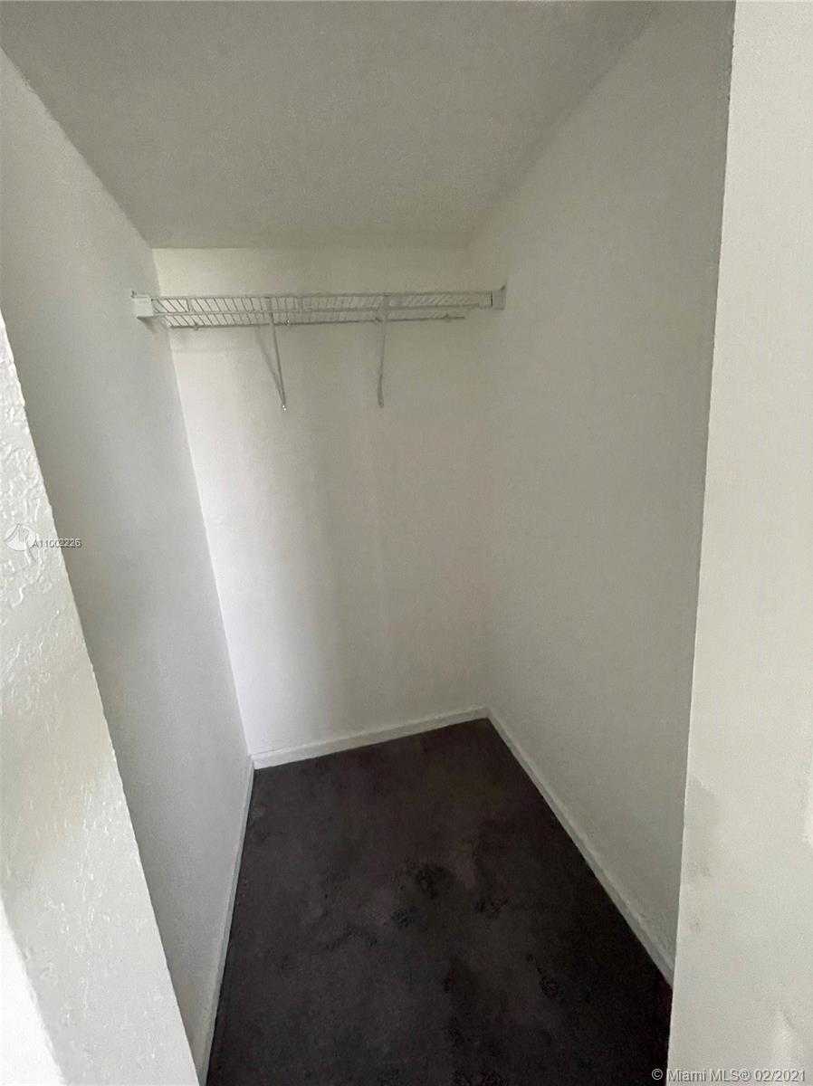 Small Image of 2131 NORTH EAST 6TH ST #2131, Homestead Number 8