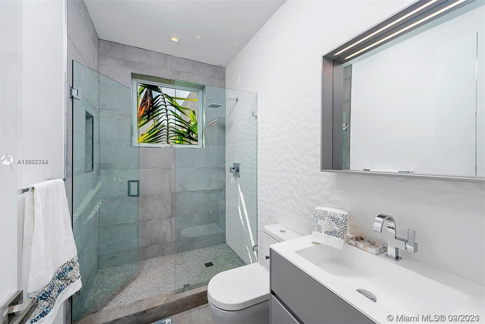 Small Image of 274 OCEAN BLVD, Golden Beach Number 30