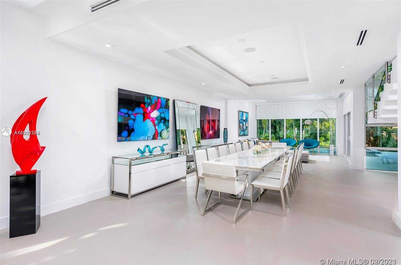 Small Image of 274 OCEAN BLVD, Golden Beach Number 4