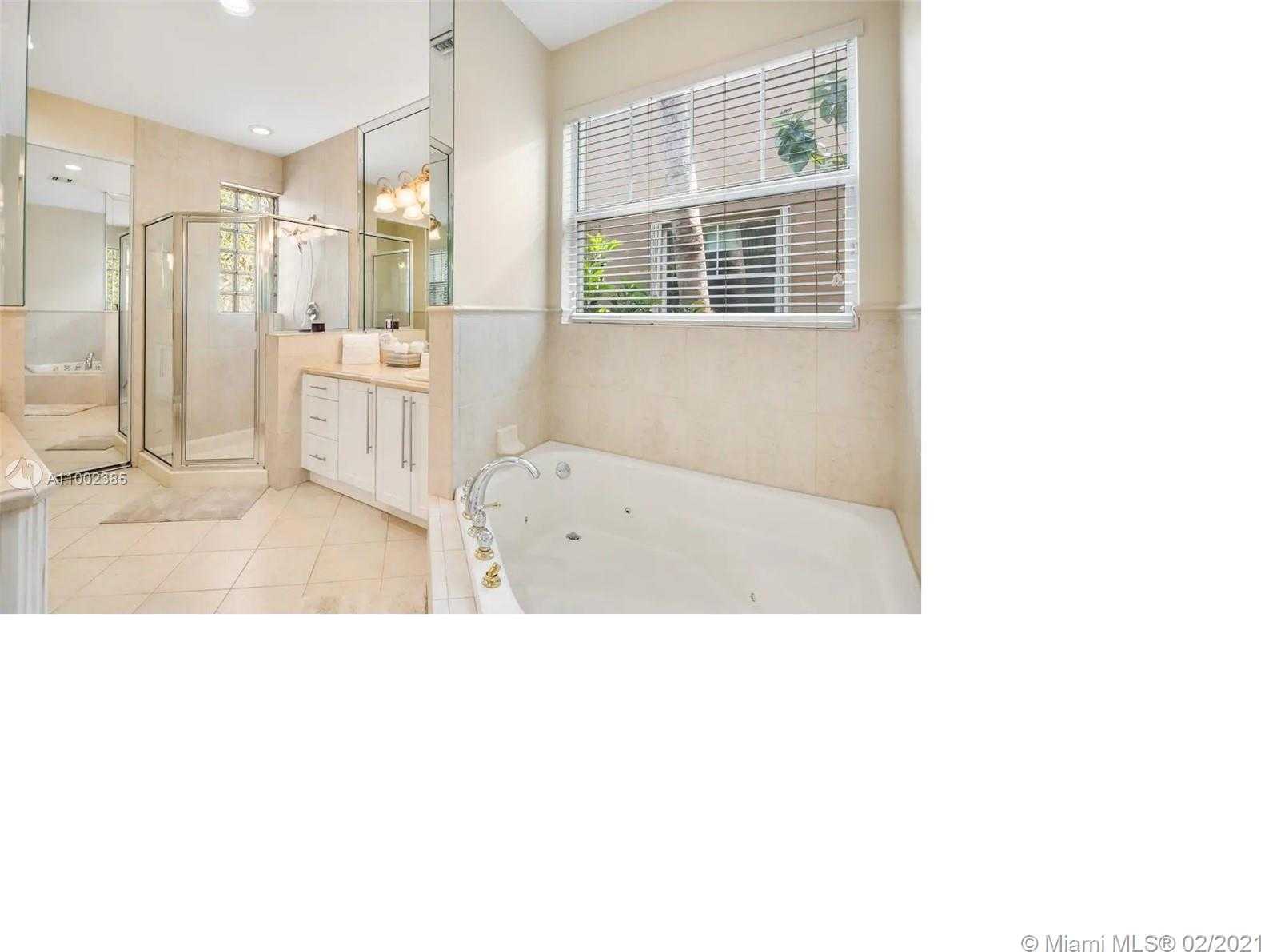 Small Image of 453 SW 5TH AVE, Fort Lauderdale Number 13