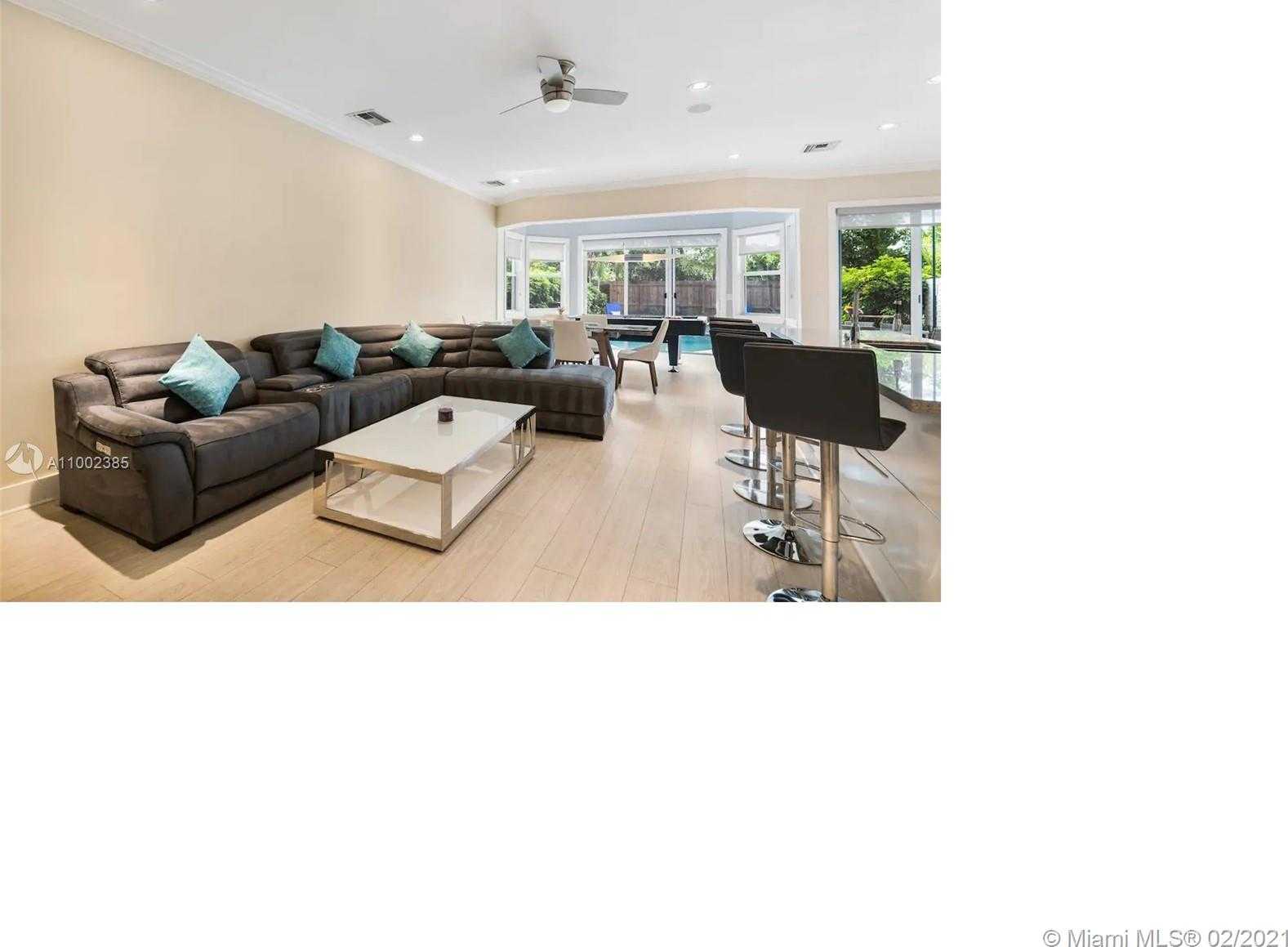 Small Image of 453 SW 5TH AVE, Fort Lauderdale Number 5