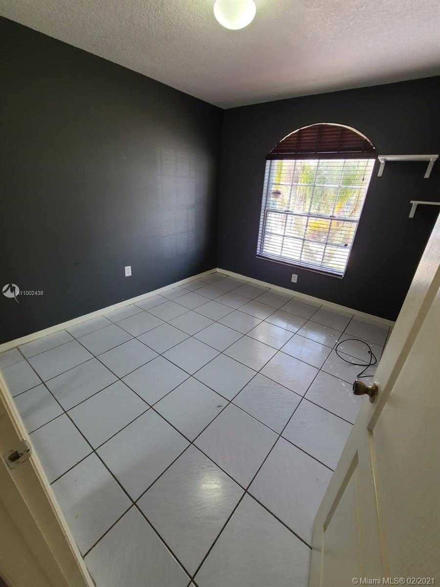Small Image of 14833 SOUTH WEST 173 TER, Miami Number 10