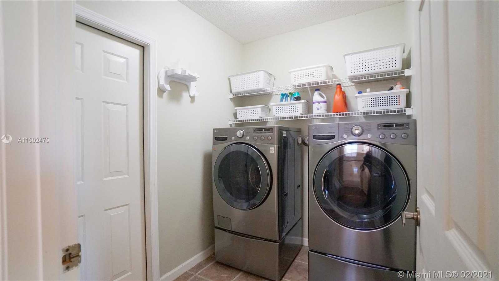 Small Image of 1546 Sandpiper Cir, Weston, FL 33327, USA Number 18