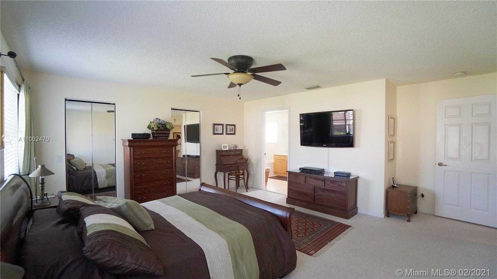 Small Image of 1546 Sandpiper Cir, Weston, FL 33327, USA Number 22