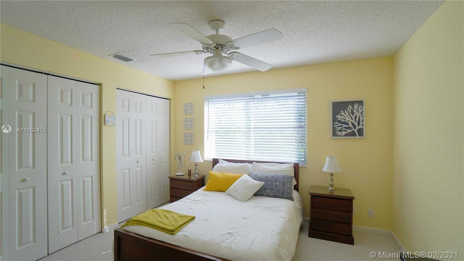 Small Image of 1546 Sandpiper Cir, Weston, FL 33327, USA Number 29