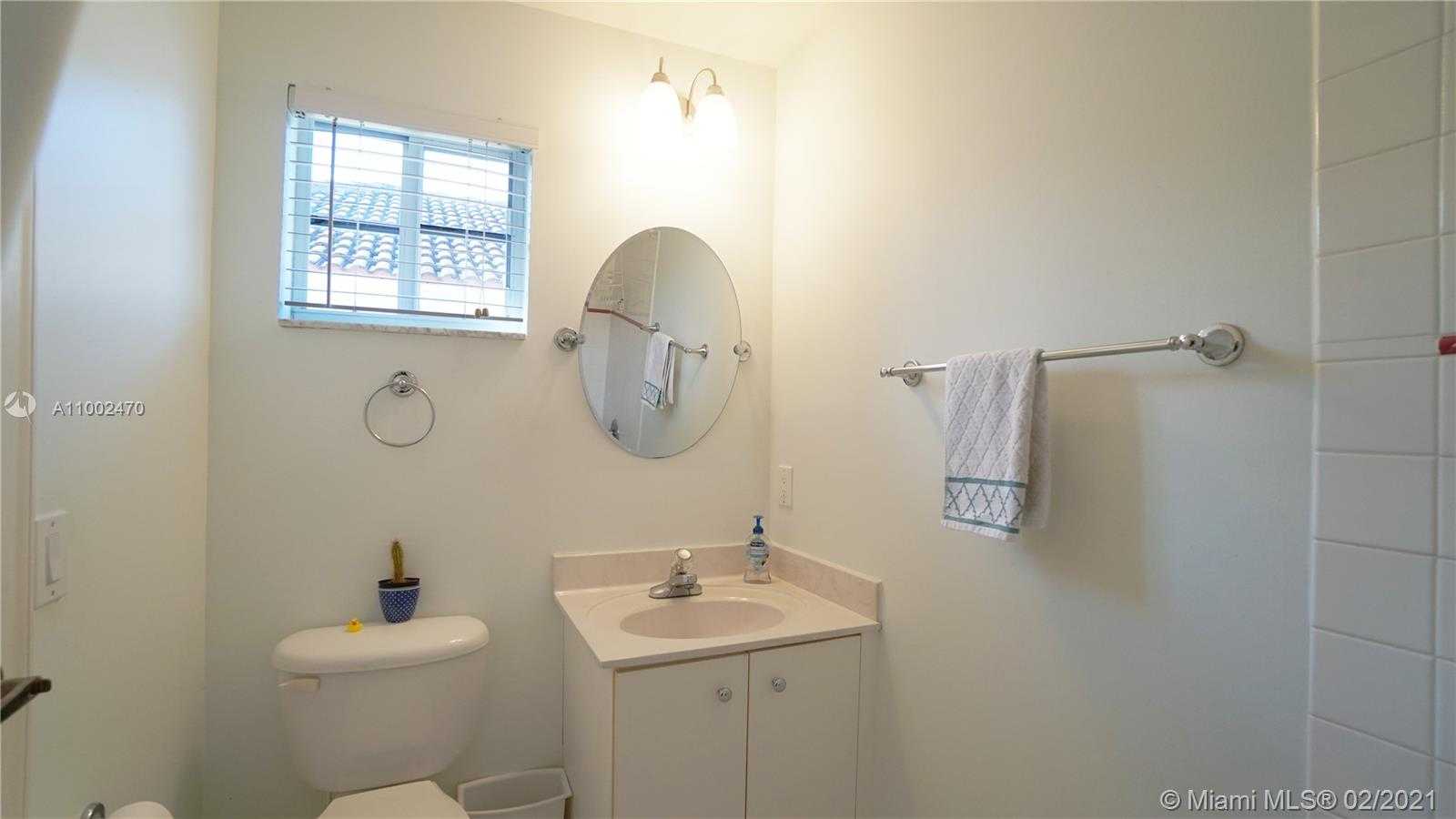 Small Image of 1546 Sandpiper Cir, Weston, FL 33327, USA Number 31
