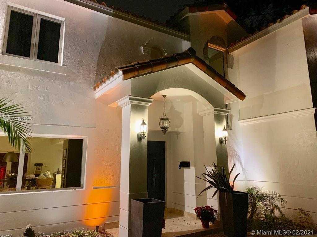 Small Image of 1830 CHUCUNANTAH RD, Miami Number 5