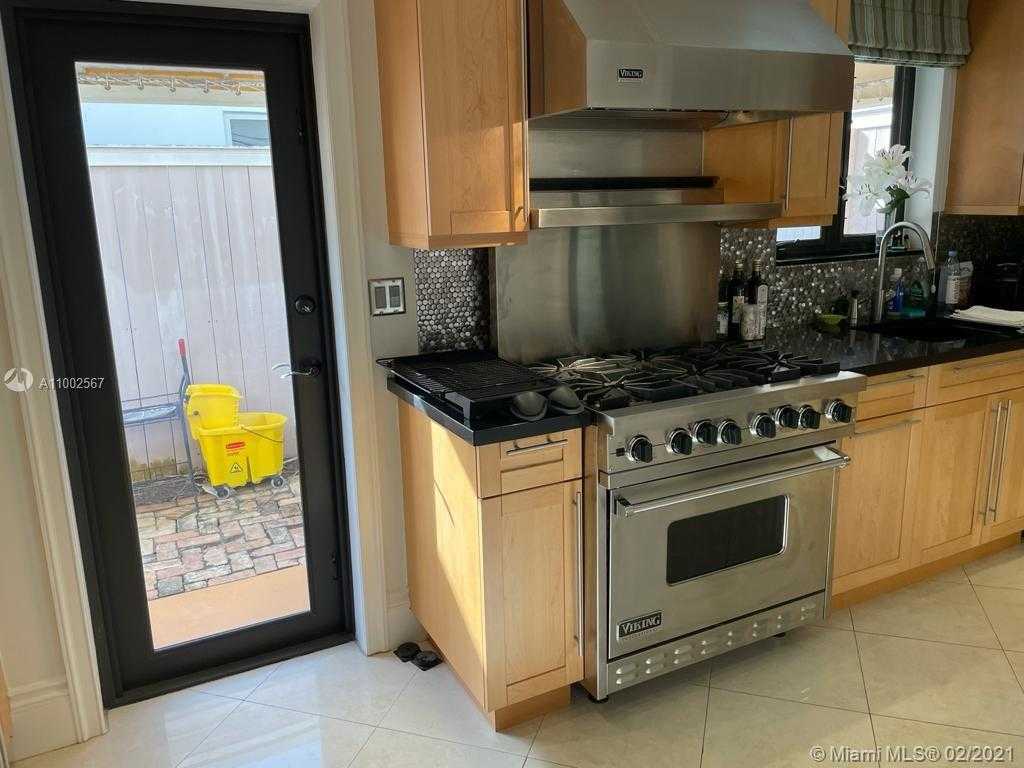 Small Image of 1840 CLEVELAND RD, Miami Beach Number 10