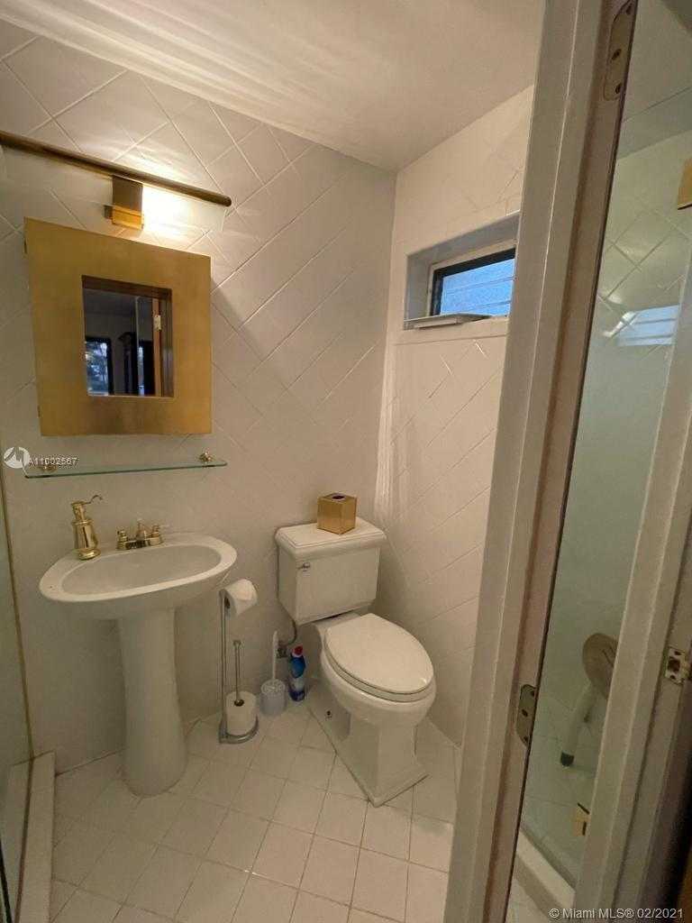Small Image of 1840 CLEVELAND RD, Miami Beach Number 15