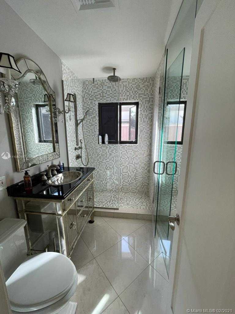 Small Image of 1840 CLEVELAND RD, Miami Beach Number 25
