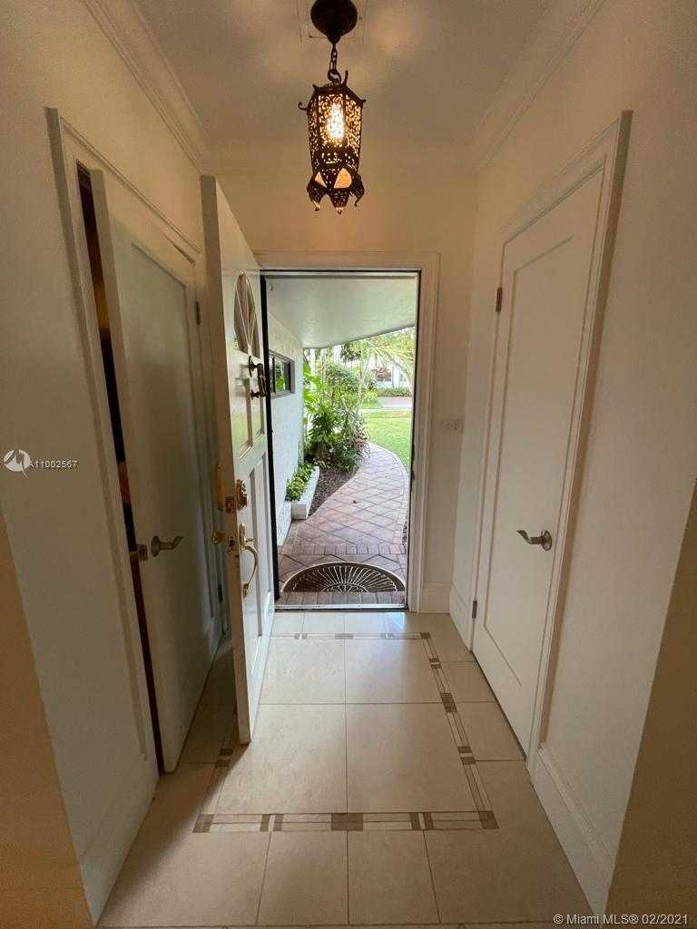 Small Image of 1840 CLEVELAND RD, Miami Beach Number 3