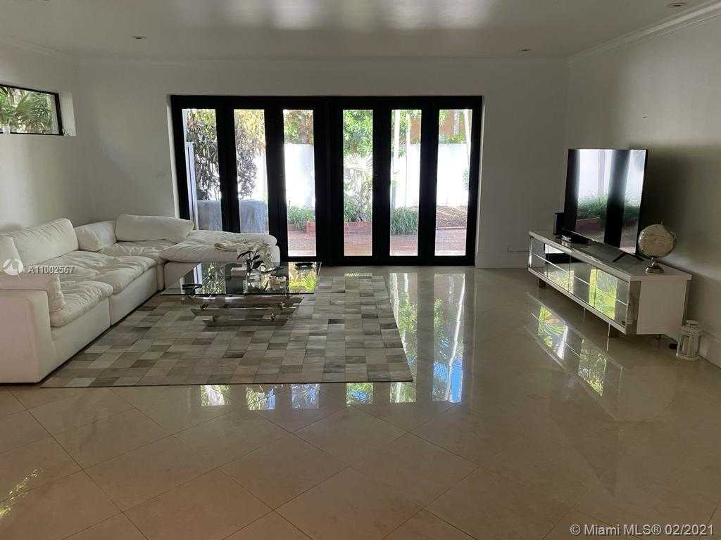 Small Image of 1840 CLEVELAND RD, Miami Beach Number 5