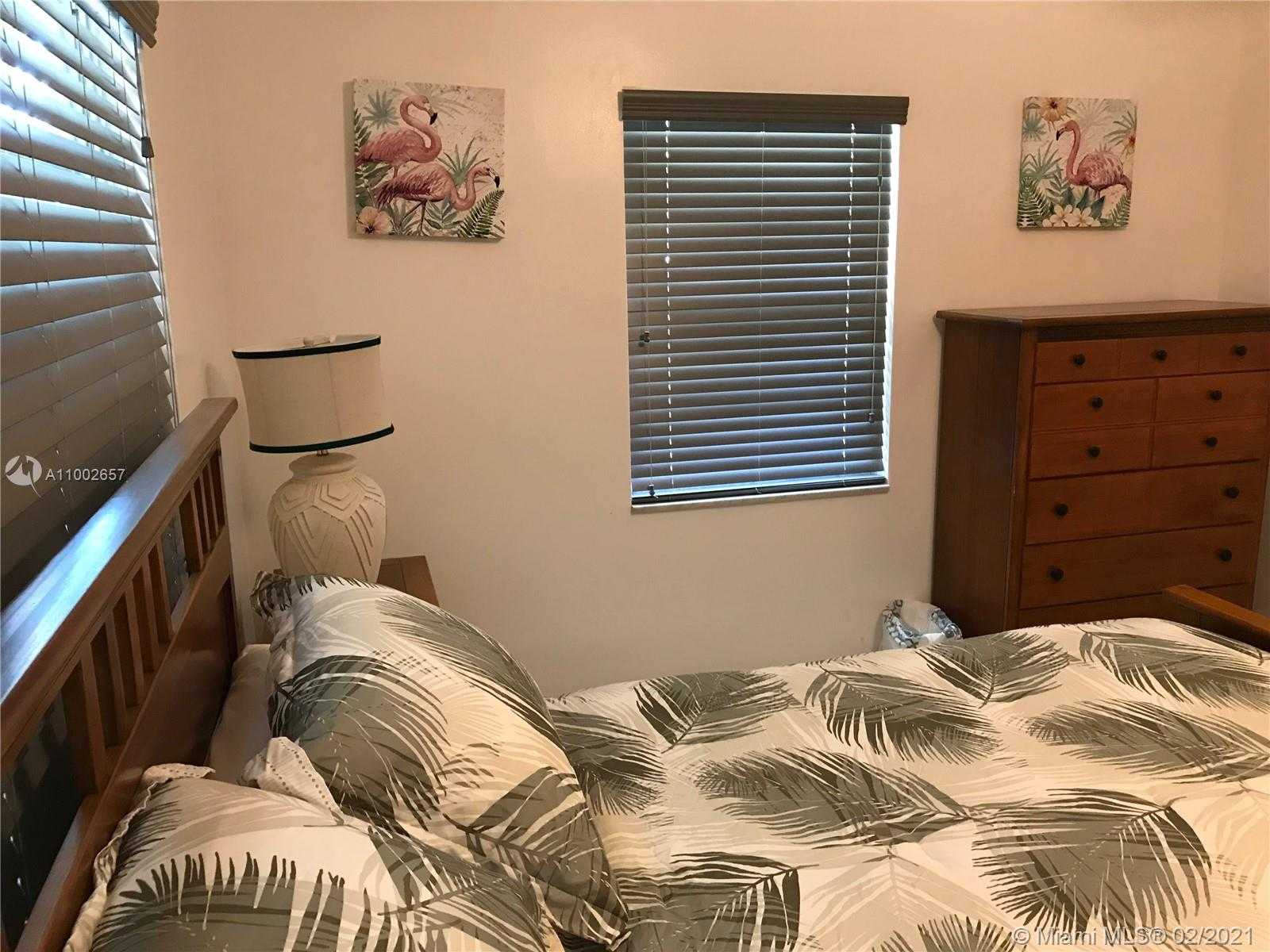 Small Image of 128 SOUTH WEST 5TH ST, Hallandale Beach Number 9