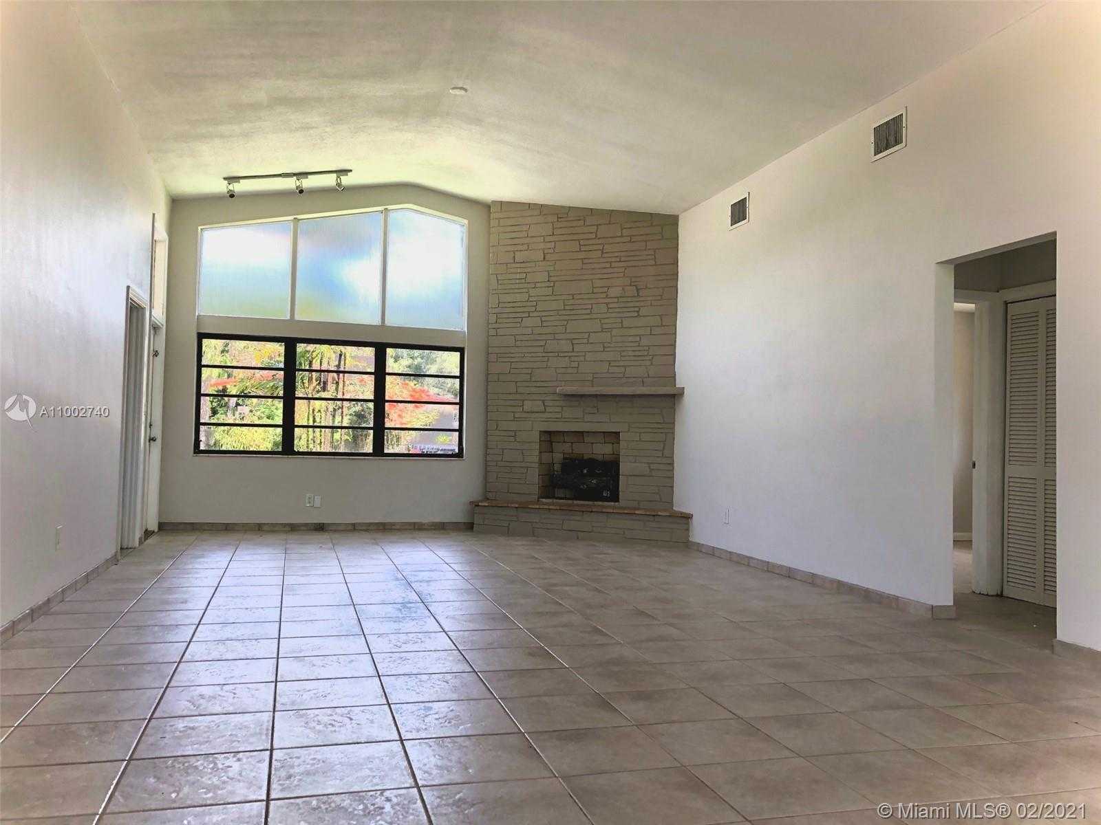 Small Image of 2560 NORTH EAST 200TH ST, Miami Number 14