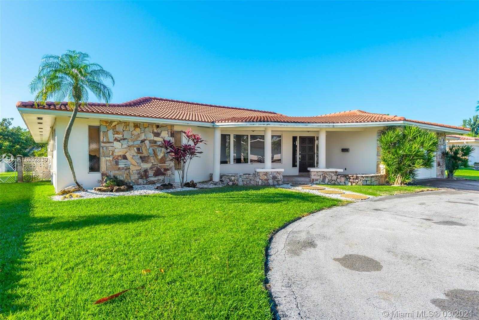 Small Image of 461 ALAMANDA DR, Hallandale Beach Number 18