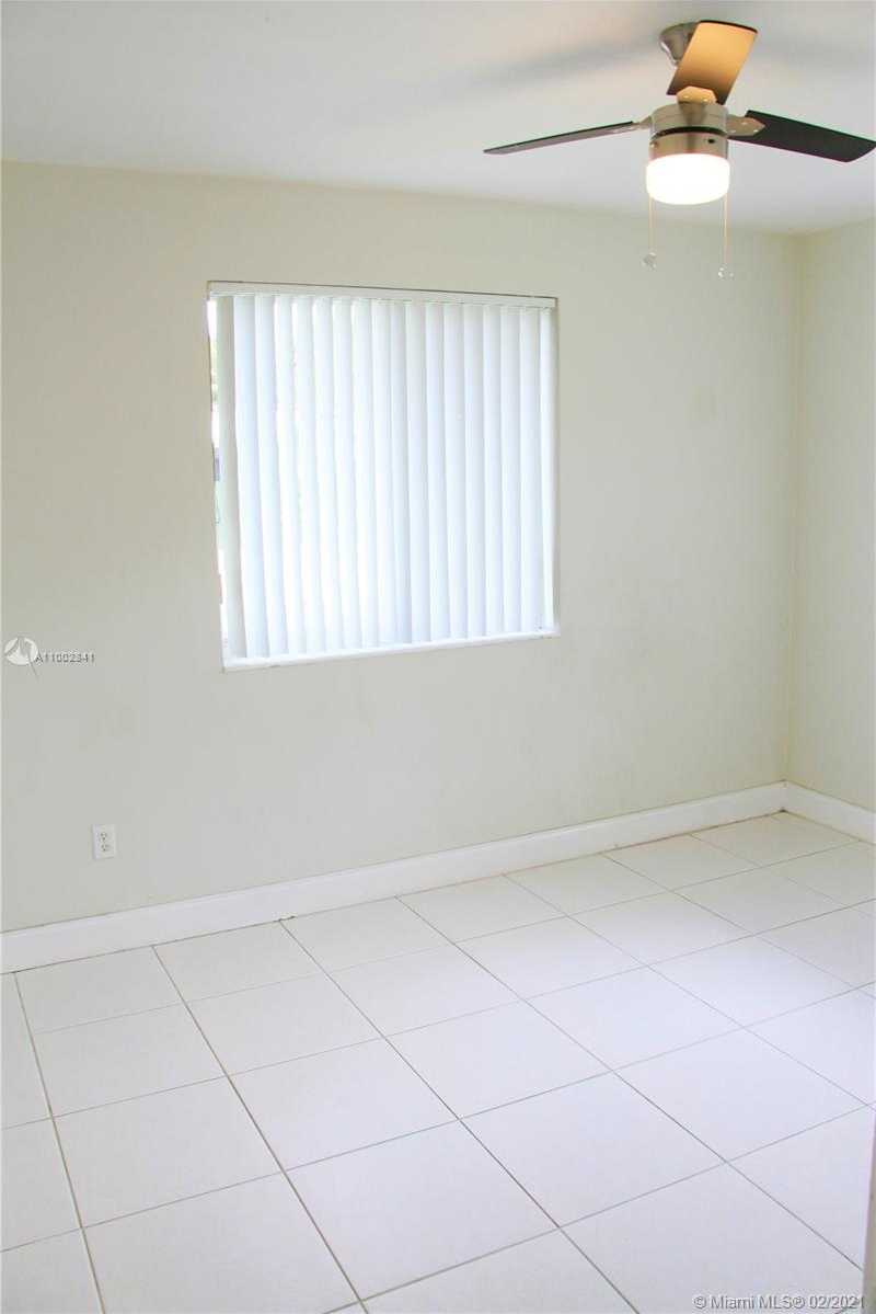 Small Image of 3320 SOUTH WEST 35TH ST, West Park Number 11