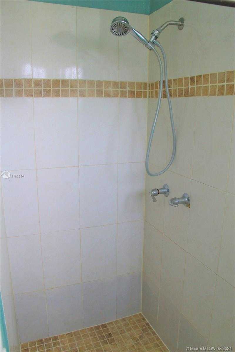 Small Image of 3320 SOUTH WEST 35TH ST, West Park Number 17