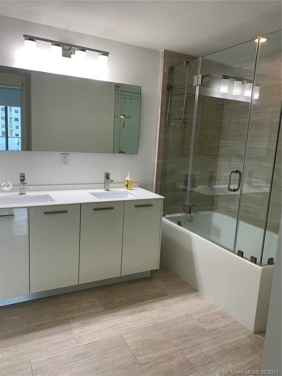 Small Image of 1300 BRICKELL BAY DR #603, Miami Number 9