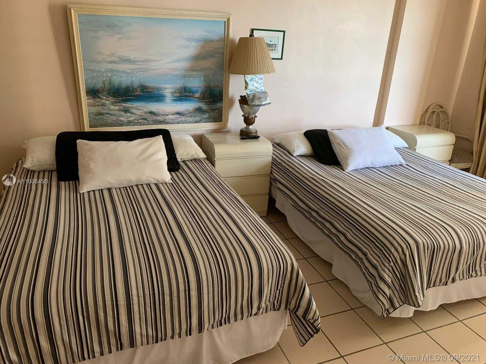 Small Image of 19201 COLLINS AVE #323, Sunny Isles Beach Number 2