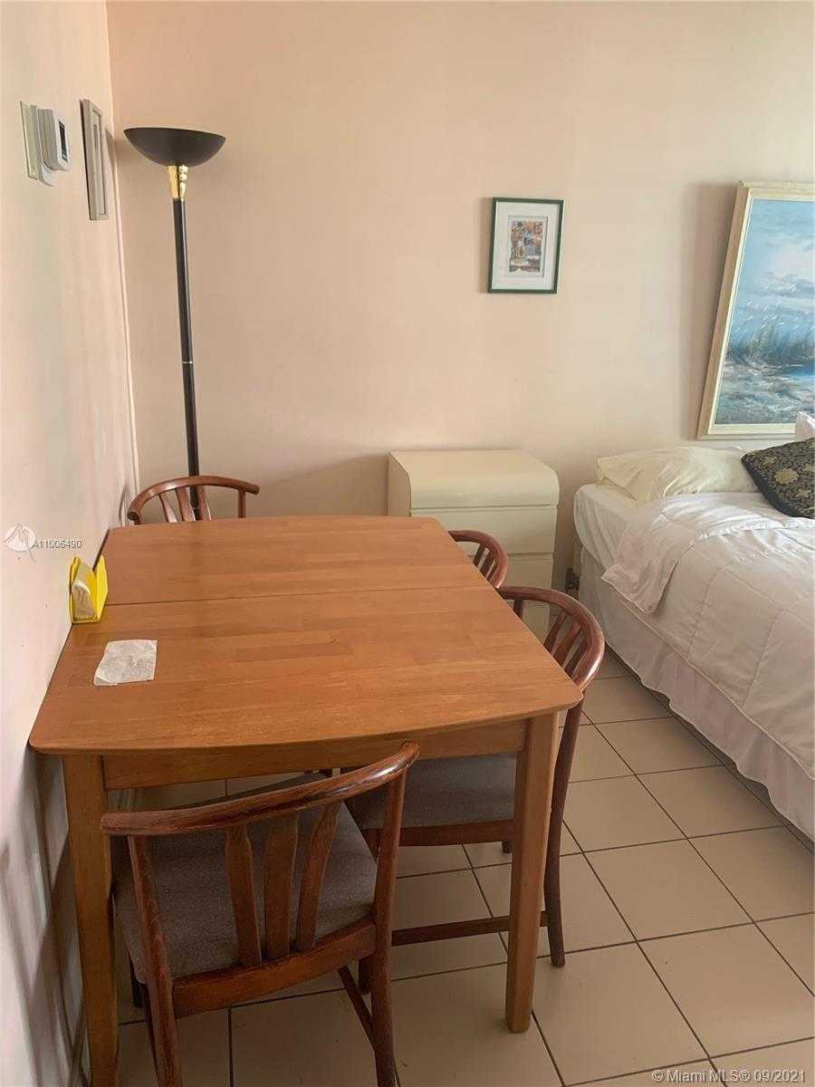 Small Image of 19201 COLLINS AVE #323, Sunny Isles Beach Number 4
