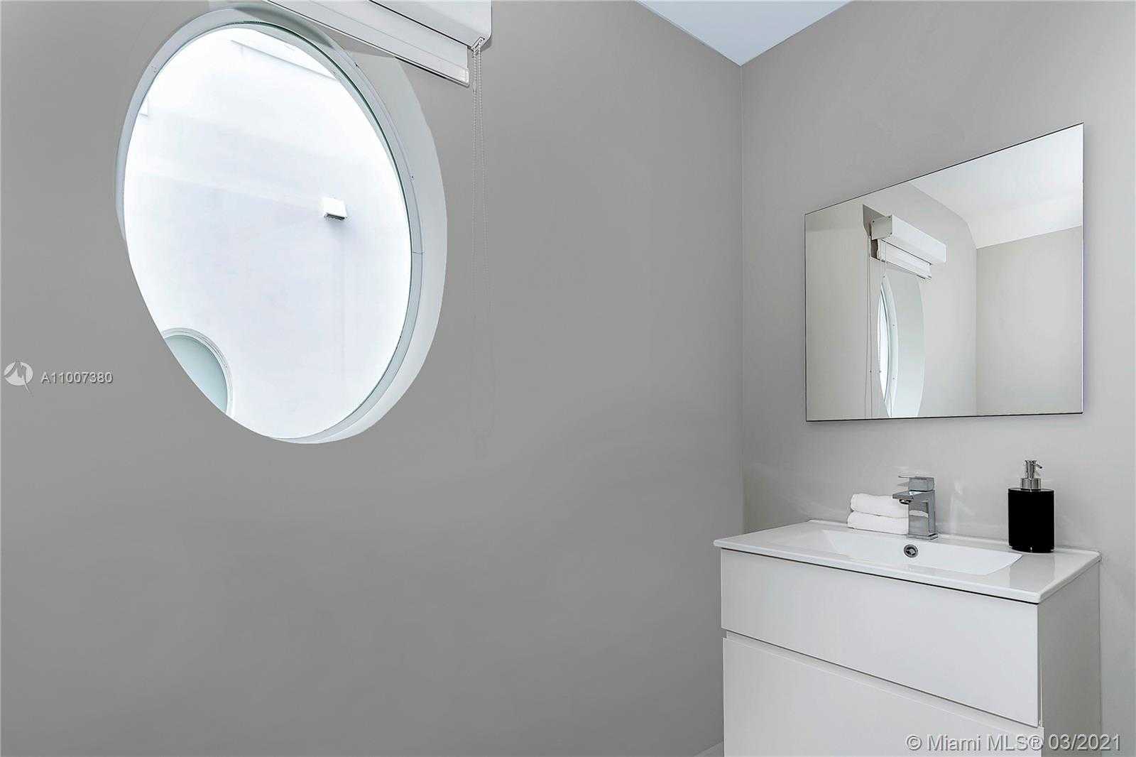 Small Image of 3651 SOUTH WEST 26 ST, Miami Number 16