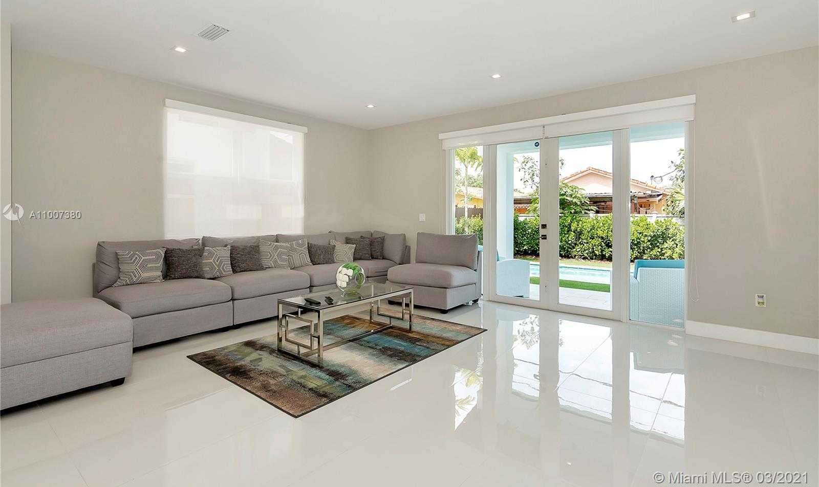 Small Image of 3651 SOUTH WEST 26 ST, Miami Number 8