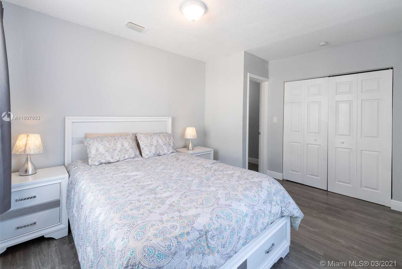 Small Image of 1431 FLETCHER ST, Hollywood Number 10