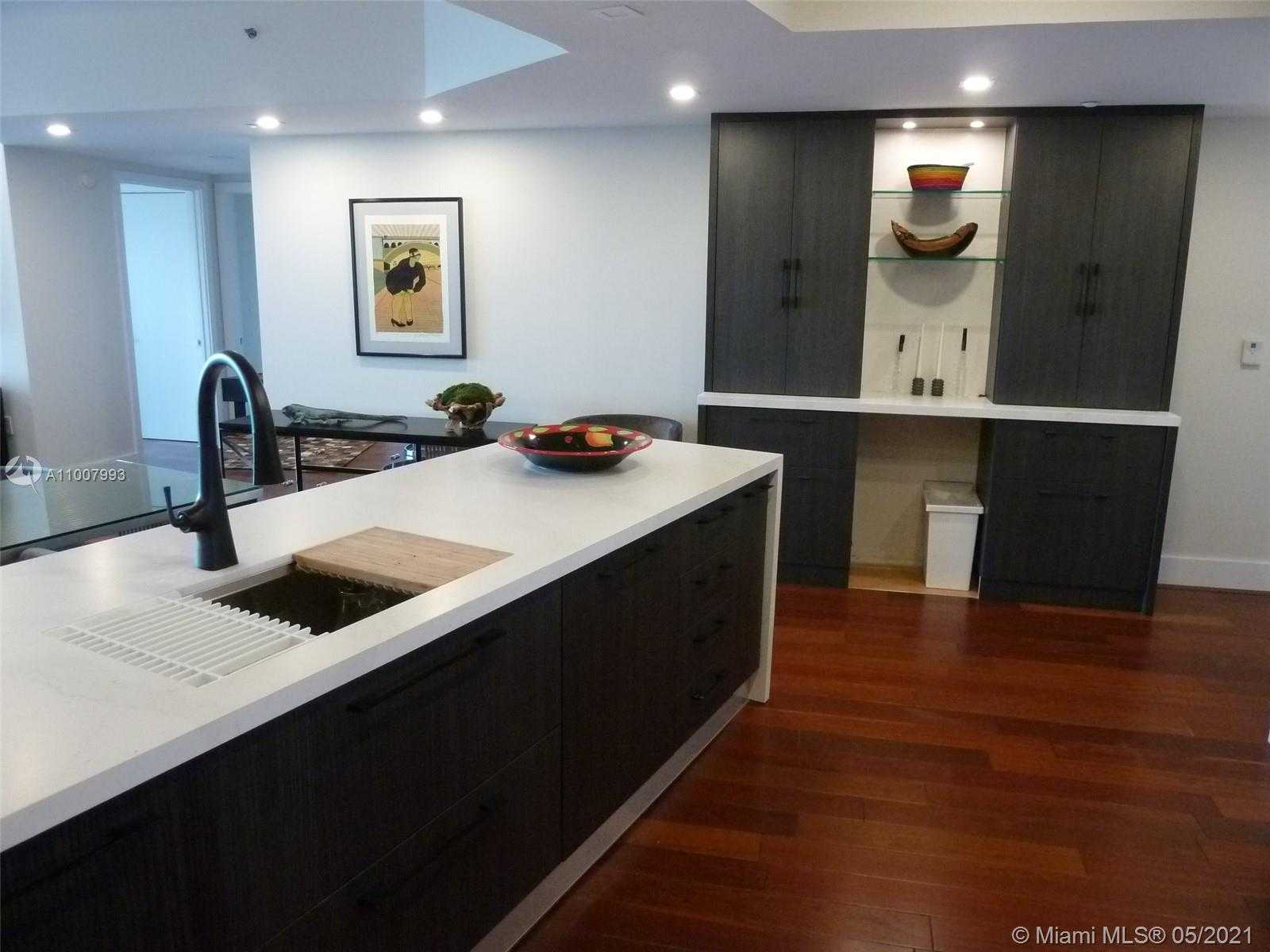 Small Image of 400 ALTON RD #905, Miami Beach Number 5