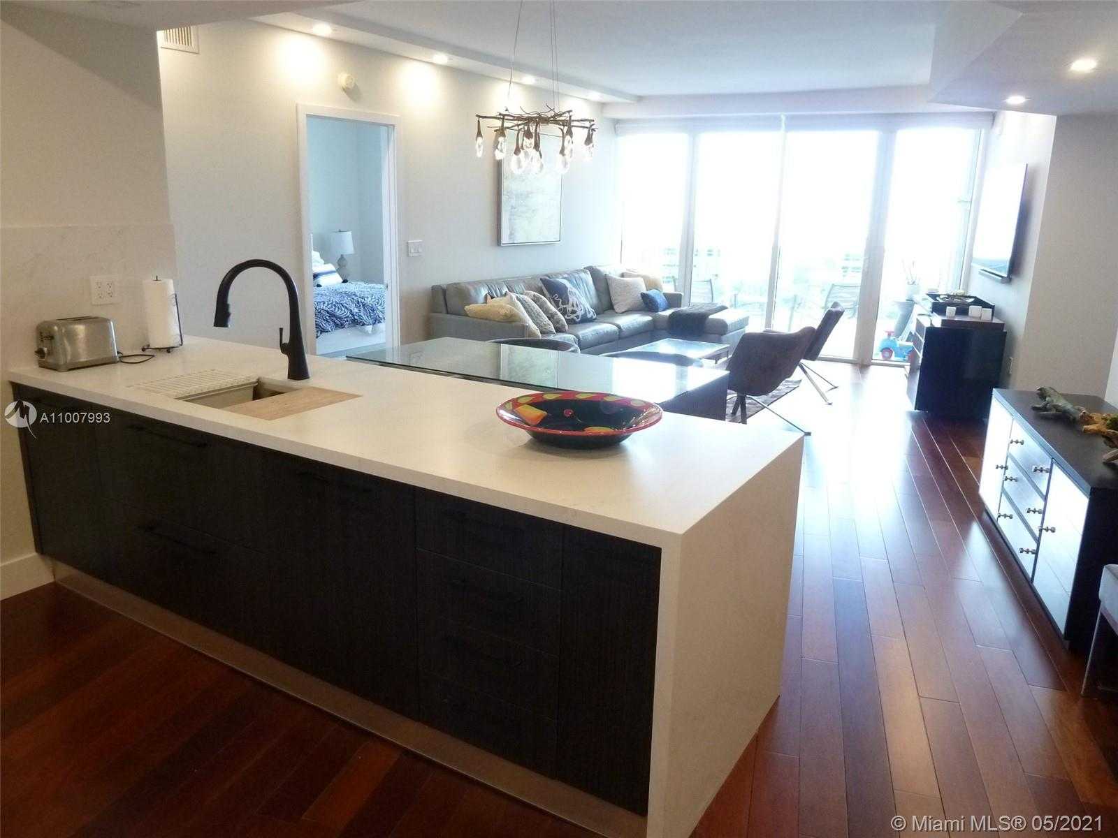 Small Image of 400 ALTON RD #905, Miami Beach Number 7