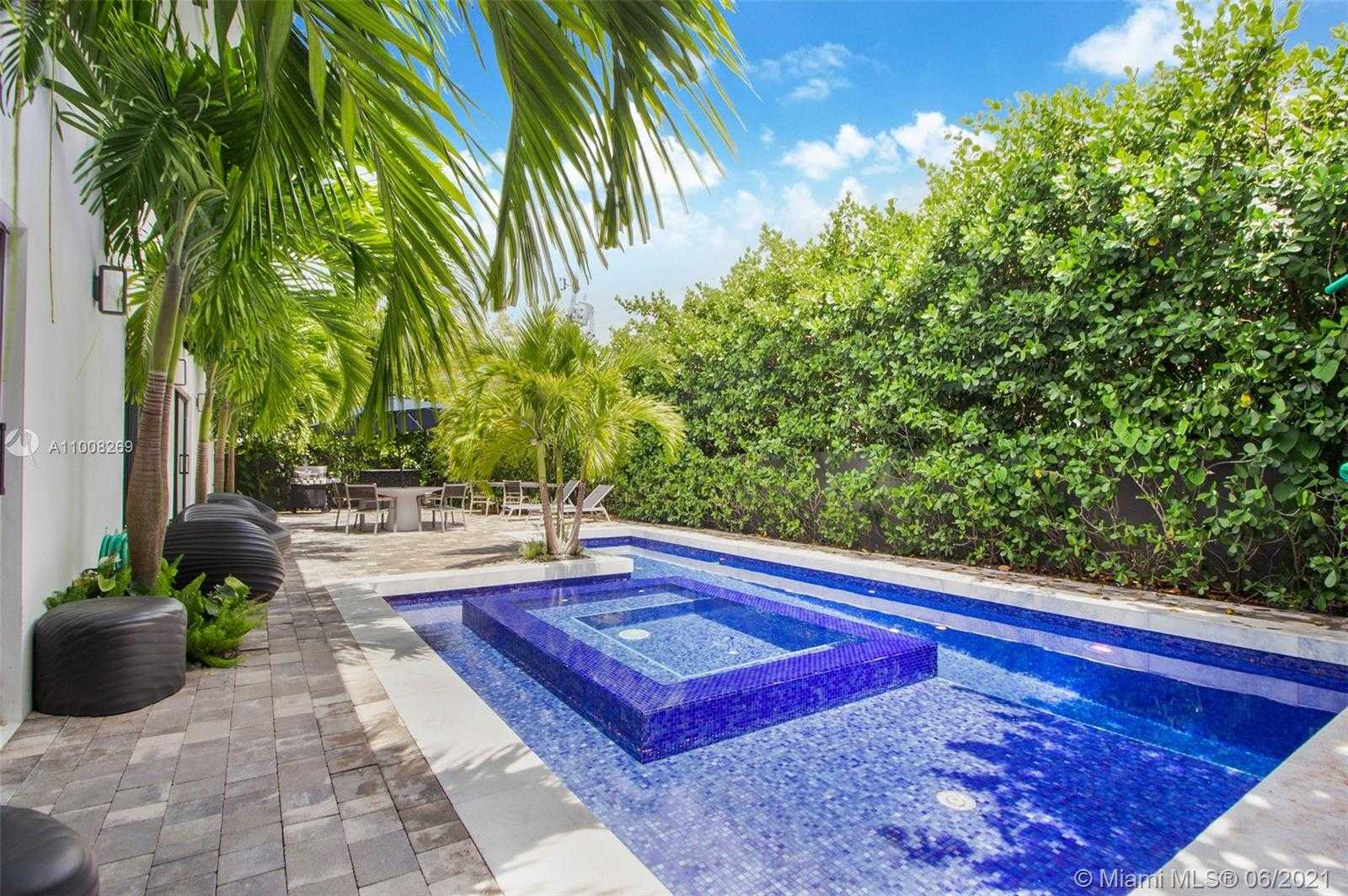Small Image of 635 CURTISWOOD DR, Key Biscayne Number 31