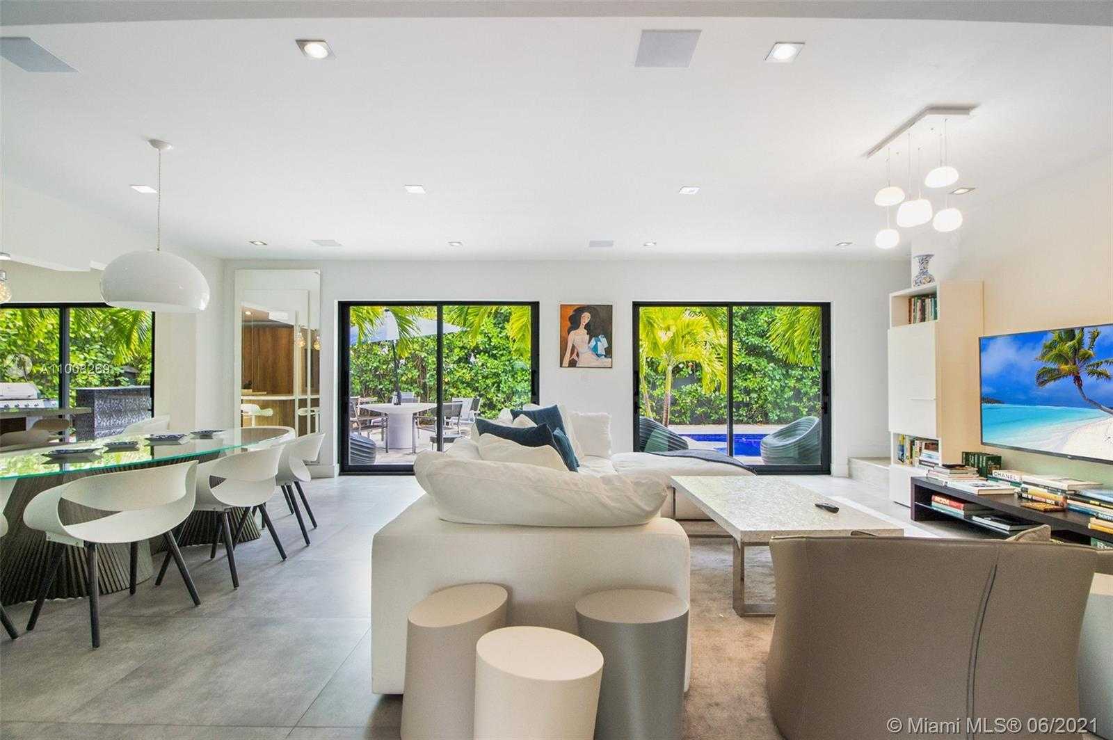 Small Image of 635 CURTISWOOD DR, Key Biscayne Number 7